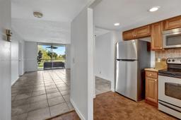 Picture of 9621 Sunrise Lakes Blvd # 203, Sunrise, FL 33322