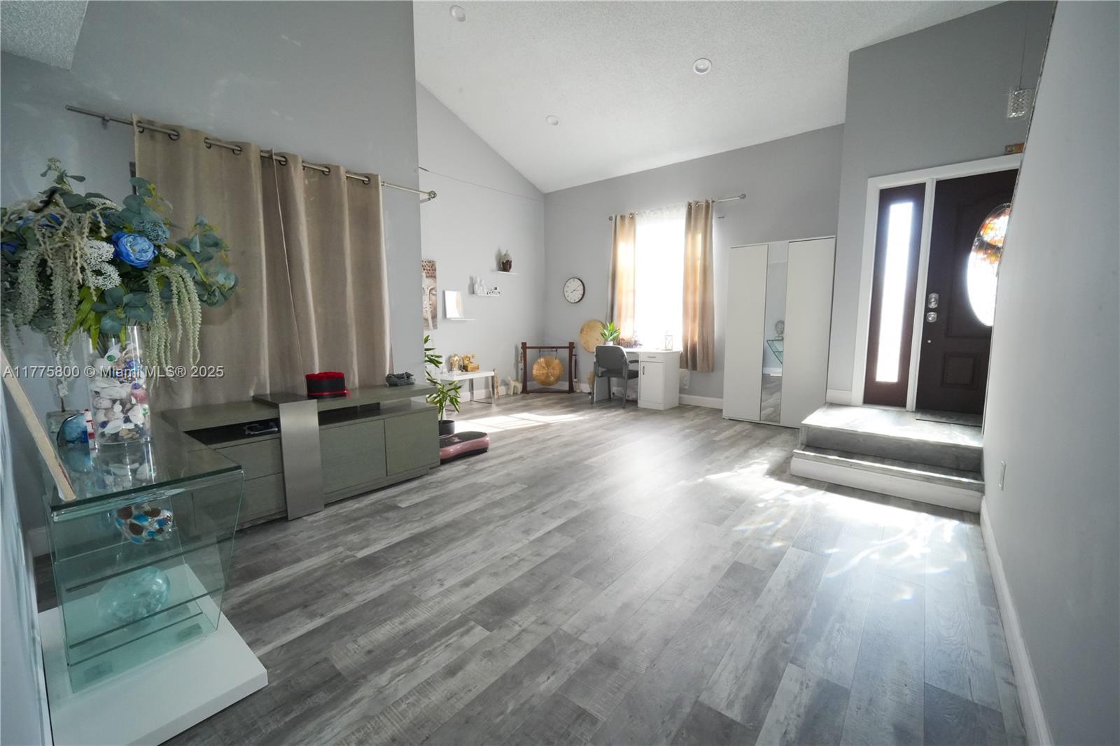 Picture of 506 Danville Ter, Davie, FL 33325