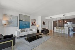 Picture of 88 SW 7Th St # 2107, Miami, FL 33130