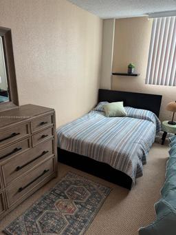 Picture of 19380 Collins Ave # 707, Sunny Isles Beach, FL 33160