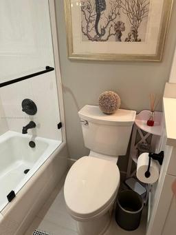 Picture of 10825 SW 112Th Ave # 218, Miami, FL 33176