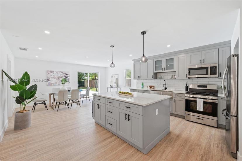Picture of 536 NW 7Th St, Homestead FL 33030