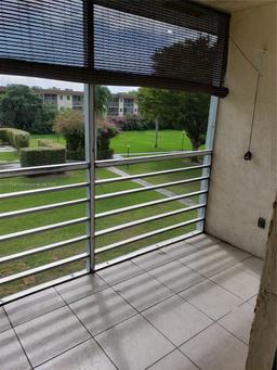 Picture of 2100 Springdale Blvd # 307, Palm Springs, FL 33461