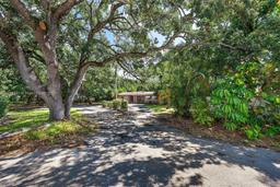 Picture of 11270 Monet Ln, Palm Beach Gardens, FL 33410