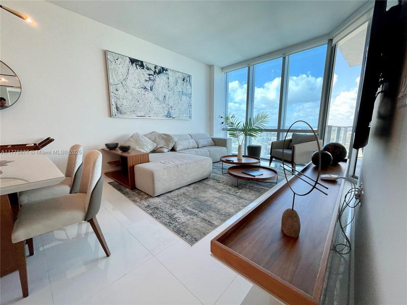 Picture of 851 NE 1St Ave # 3606, Miami FL 33132