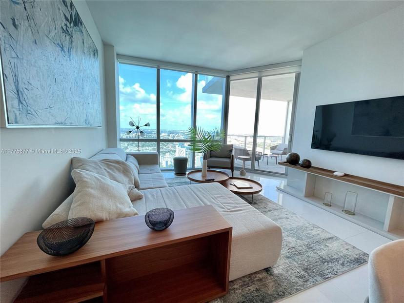 Picture of 851 NE 1St Ave # 3606, Miami FL 33132