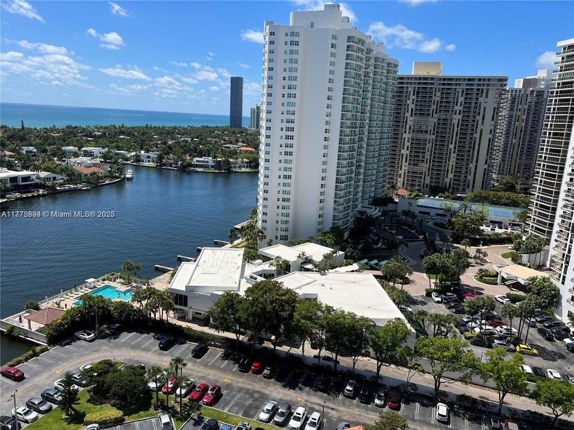 Picture of 20505 E Country Club Dr # 2034, Aventura FL 33180