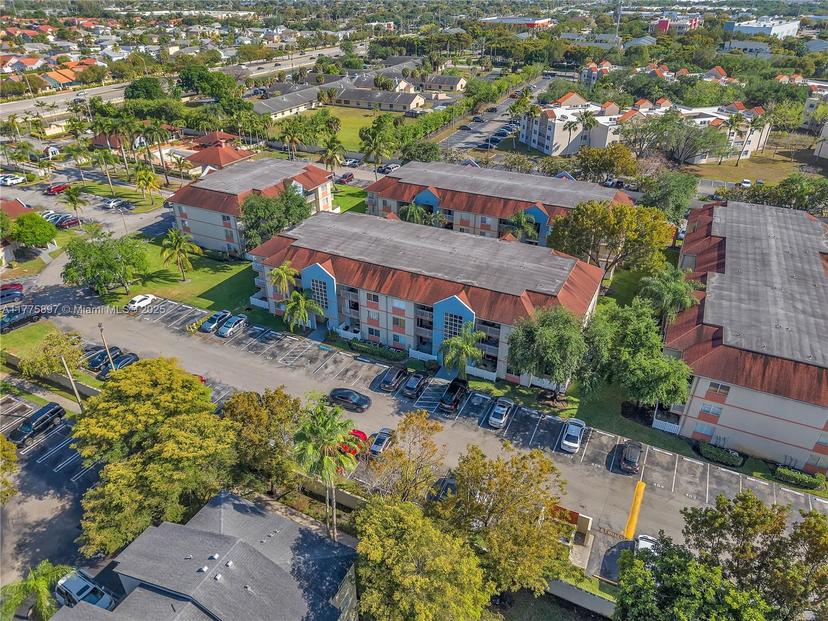 Picture of 18840 NW 57Th Ave # 107, Hialeah FL 33015