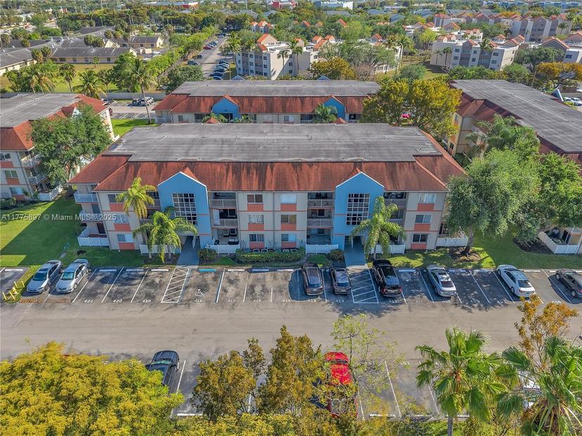 Picture of 18840 NW 57Th Ave # 107, Hialeah FL 33015