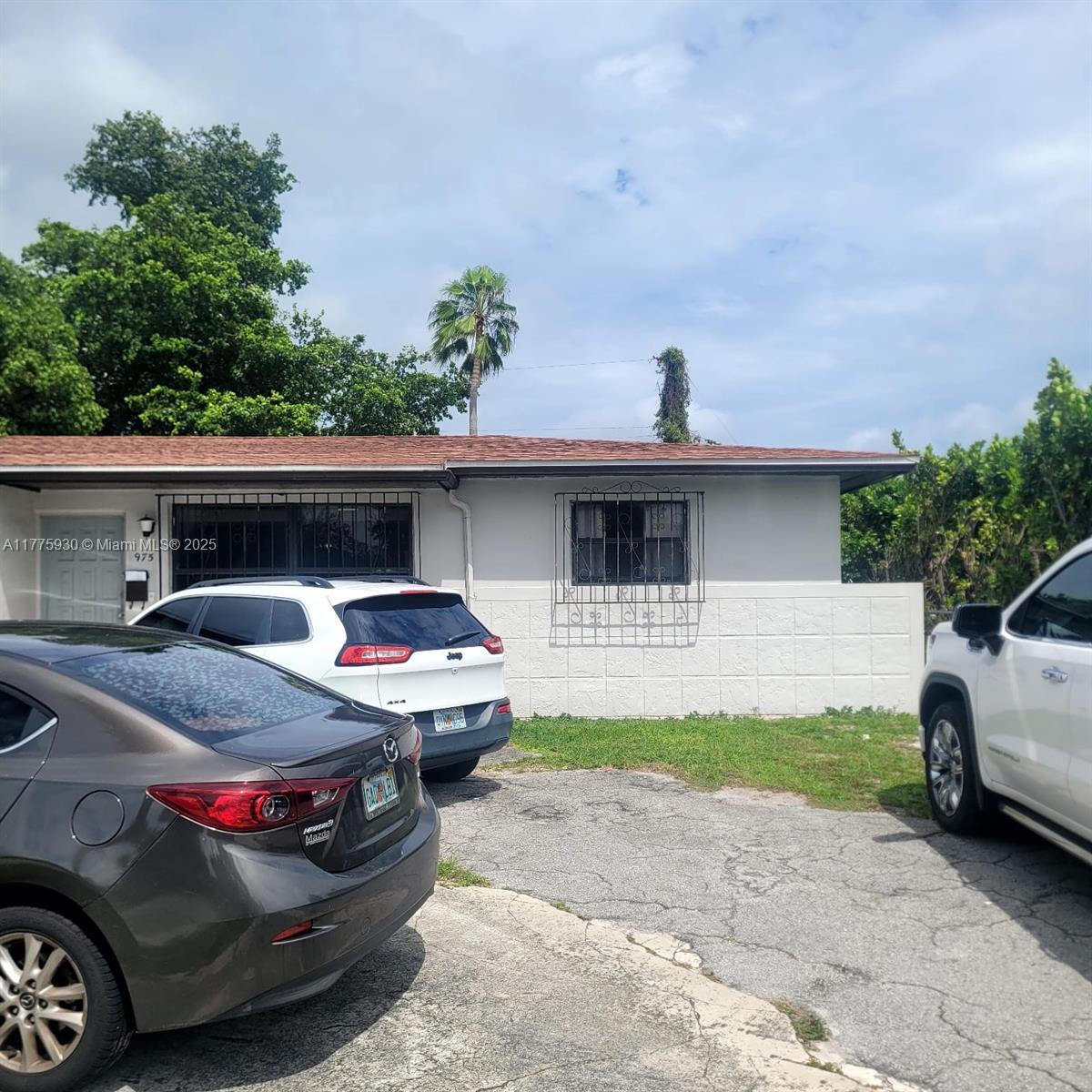 Picture of 975 NE 135Th St, North Miami, FL 33161