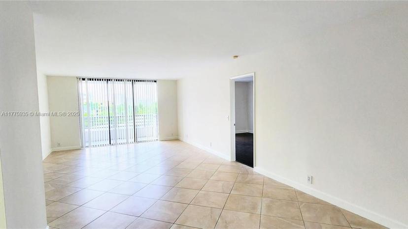 Picture of 3300 NE 191St St # 614, Aventura FL 33180