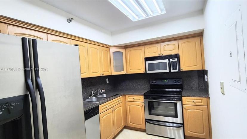 Picture of 3300 NE 191St St # 614, Aventura FL 33180