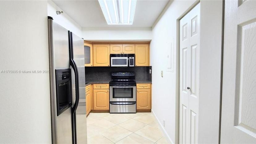 Picture of 3300 NE 191St St # 614, Aventura FL 33180