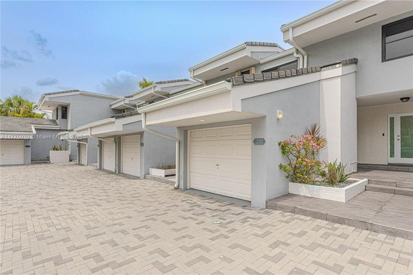 Picture of 231 S Poinciana Dr # 401, Sunny Isles Beach FL 33160