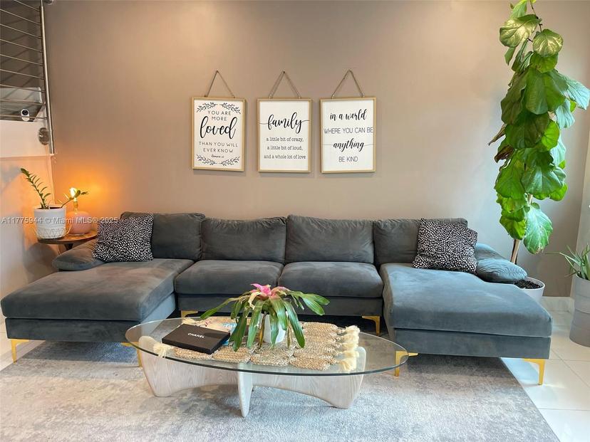 Picture of 10365 NW 66Th St # 10365, Doral FL 33178