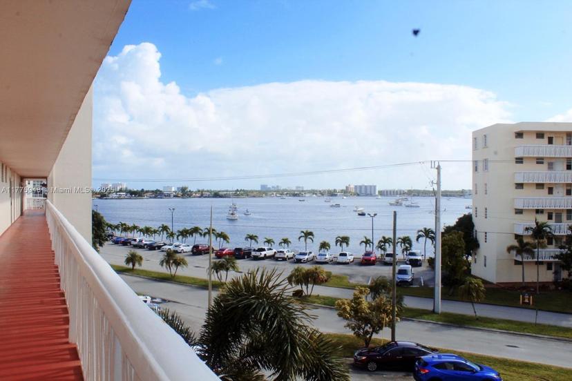 Picture of 2903 Point East Dr # K411, Aventura FL 33160