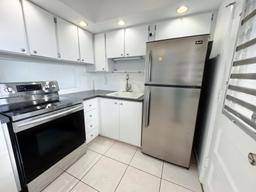 Picture of 2903 Point East Dr # K411, Aventura, FL 33160