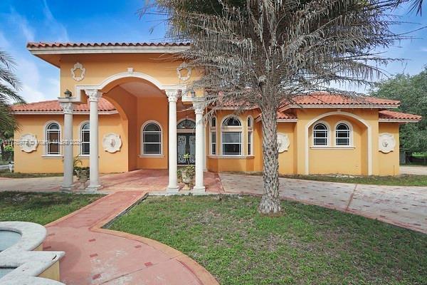 Picture of 23710 SW 214Th Pl, Homestead, FL 33031