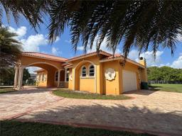 Picture of 23710 SW 214Th Pl, Homestead, FL 33031