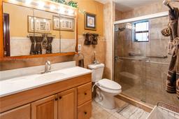 Picture of 19653 NW 62Nd Pl, Hialeah, FL 33015