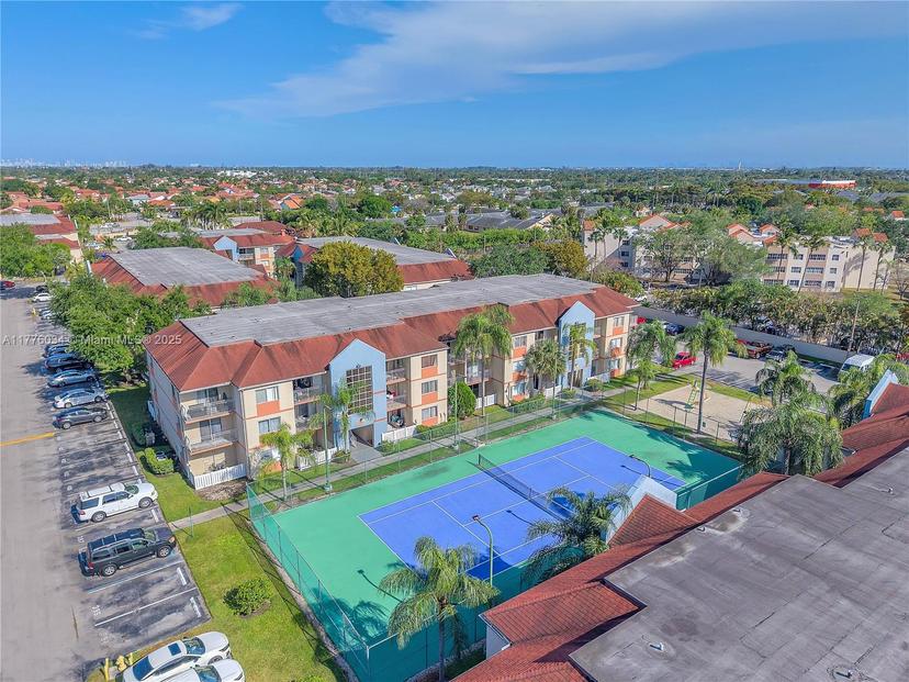 Picture of 18850 NW 57Th Ave # 203, Hialeah FL 33015