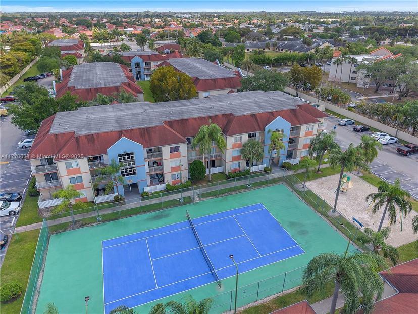 Picture of 18850 NW 57Th Ave # 203, Hialeah FL 33015