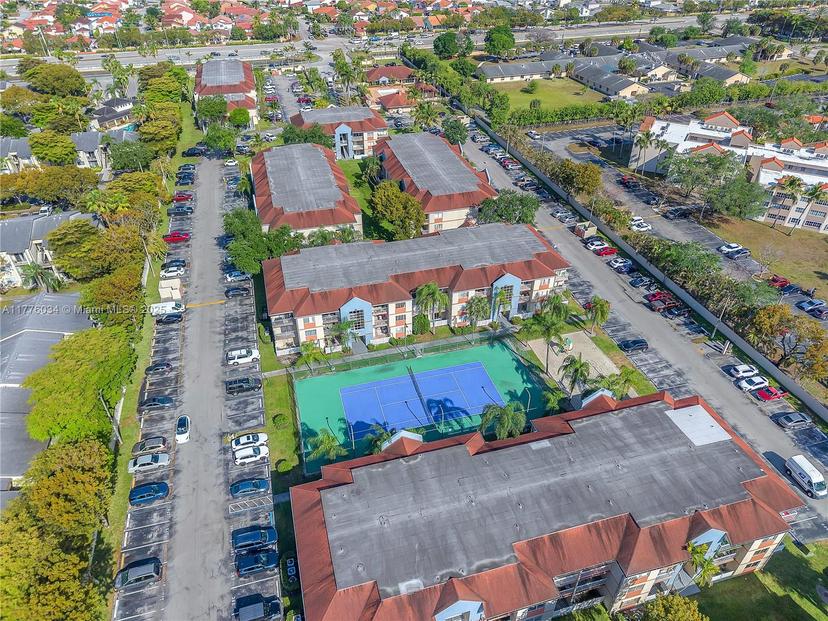 Picture of 18850 NW 57Th Ave # 203, Hialeah FL 33015