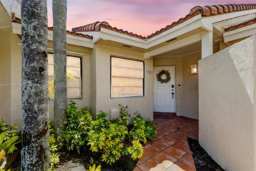Picture of 6536 NW 170Th Ter # 6536, Hialeah FL 33015