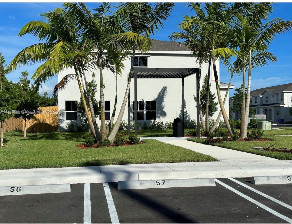 Picture of 305 NE 1St Dr # 305, Florida City, FL 33034