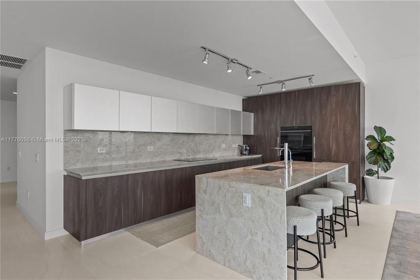 Picture of 3131 NE 7Th Ave, Miami FL 33137