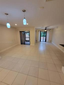 Picture of 8700 NW 40Th St # 8700, Coral Springs, FL 33065
