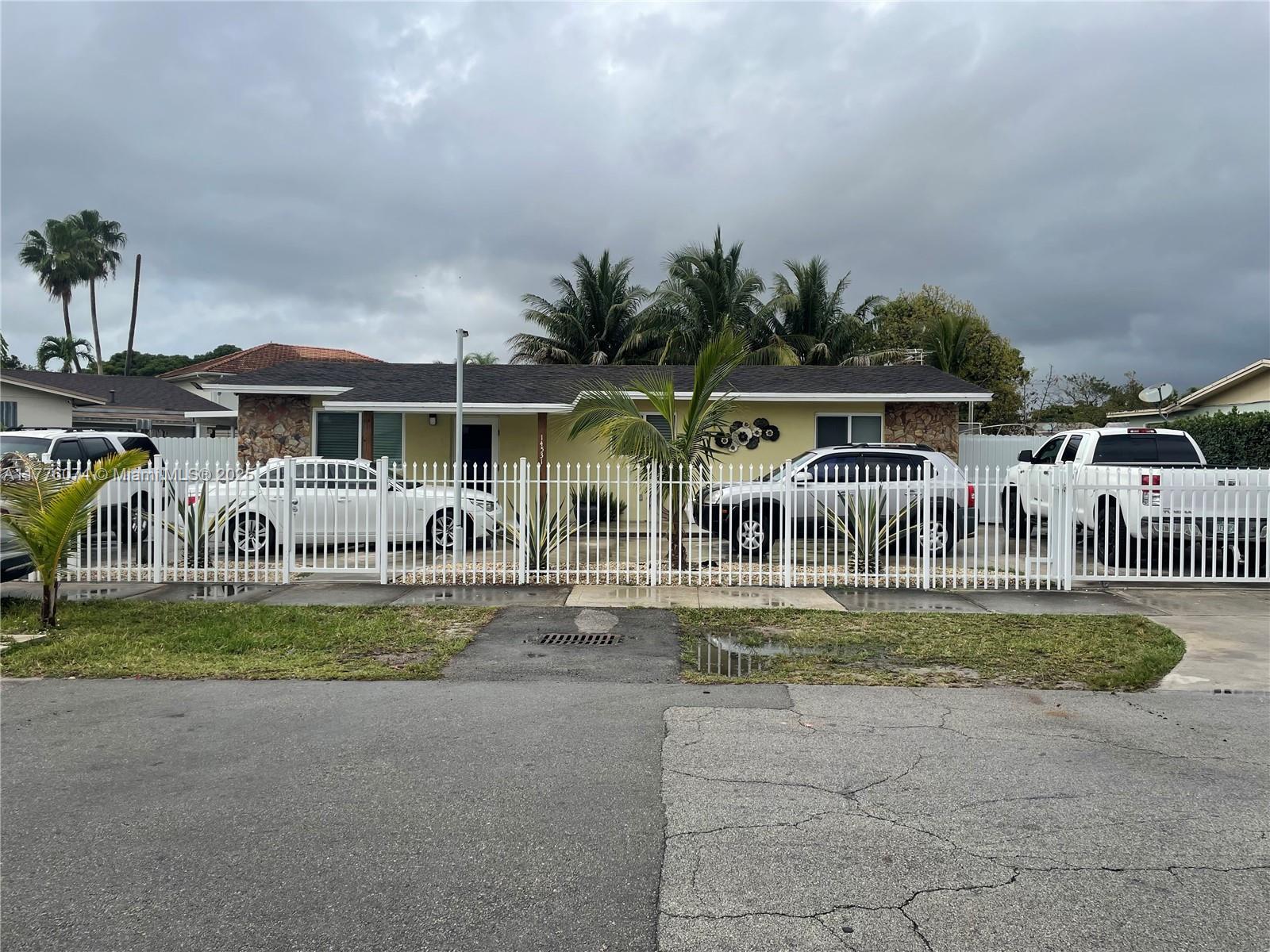 Picture of 14531 SW 294Th St, Homestead, FL 33033