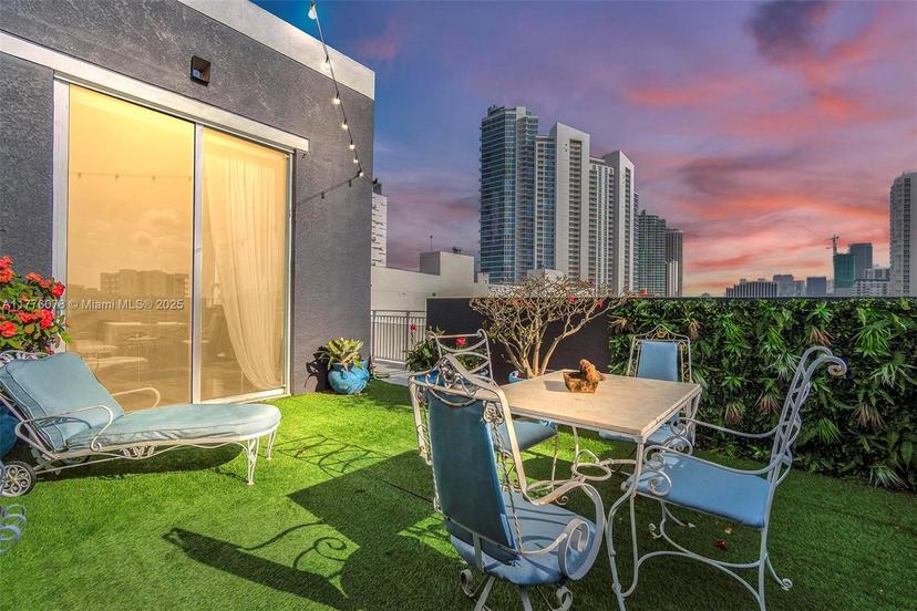 Picture of 2275 Biscayne Blvd, Miami FL 33137