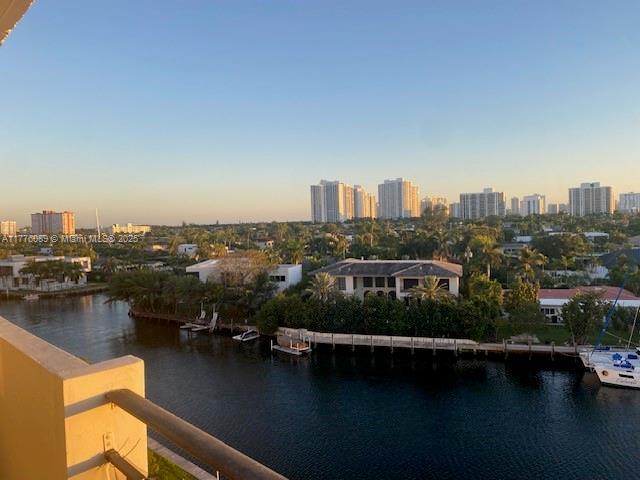 Picture of 401 SE Golden Isles Dr # 712, Hallandale Beach, FL 33009