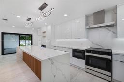 Picture of 500 NE 6Th St, Pompano Beach, FL 33060