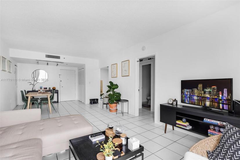 Picture of 2829 Indian Creek Dr # 606, Miami Beach FL 33140
