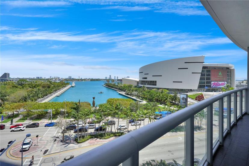 Picture of 888 Biscayne Blvd # 610, Miami FL 33132