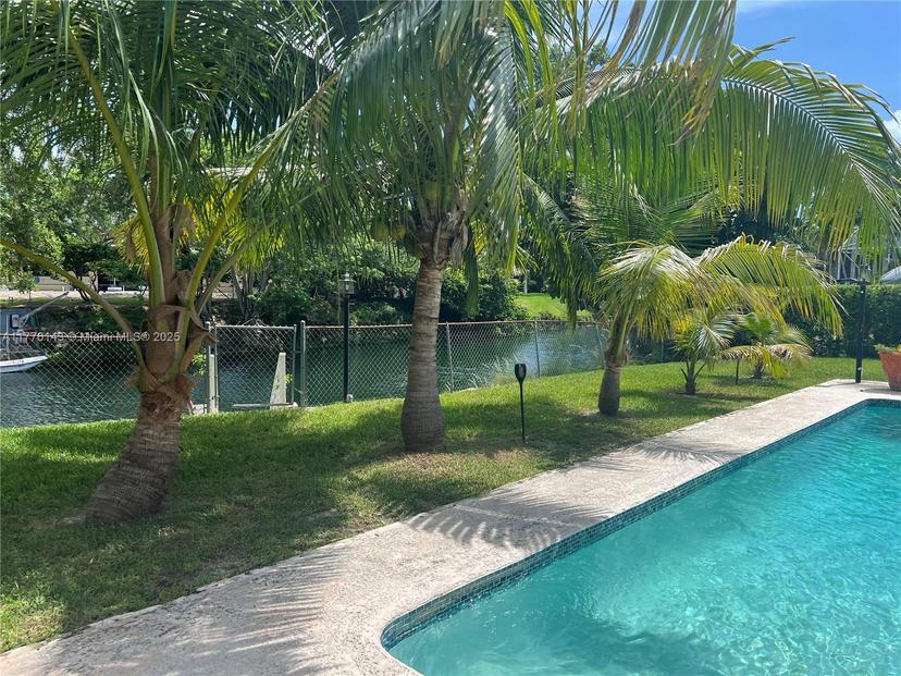 Picture of 7541 SW 174Th St, Palmetto Bay FL 33157