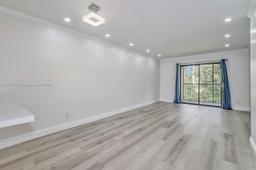 Picture of 10405 NW 11Th St # 206, Pembroke Pines, FL 33026