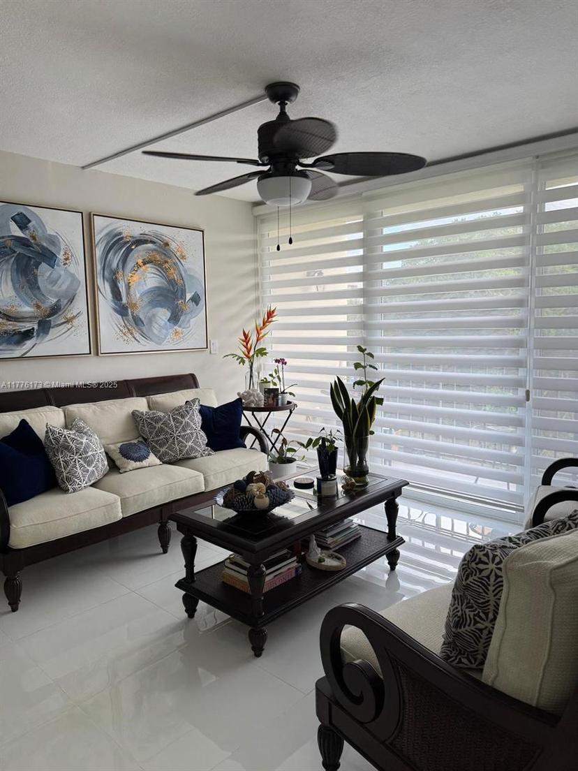 Picture of 820 NW 87Th Ave # 303, Miami FL 33172