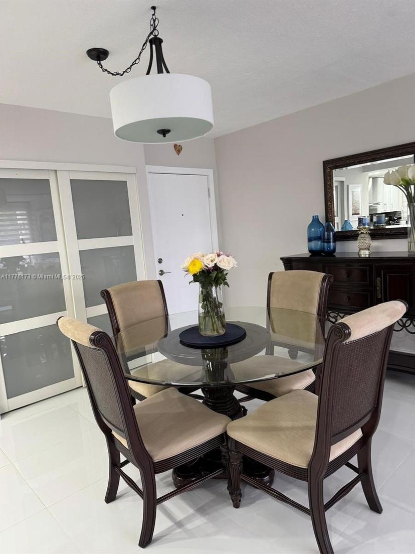 Picture of 820 NW 87Th Ave # 303, Miami FL 33172
