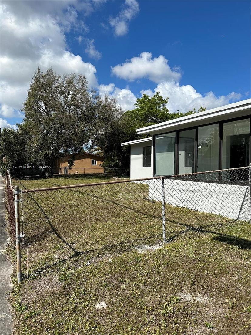 Picture of 671 SW 28Th Ter, Fort Lauderdale FL 33312