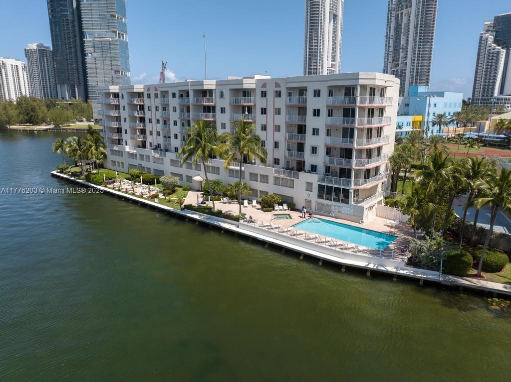 Picture of 18260 N Bay Rd # 508, Sunny Isles Beach, FL 33160