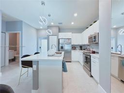 Picture of 8167 NW 41St St # 410, Doral, FL 33166