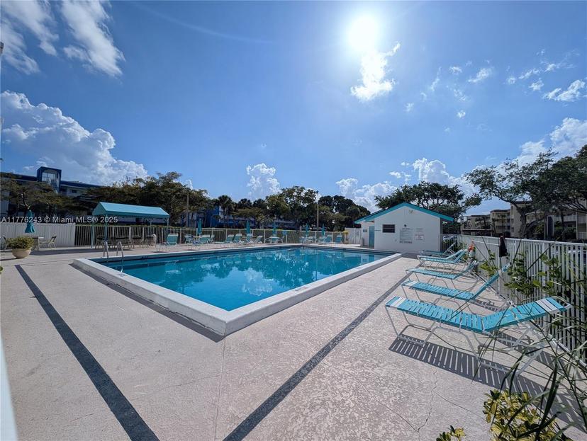 Picture of 4723 E Lucerne Lakes Blvd E # 634, Green Acres FL 33467