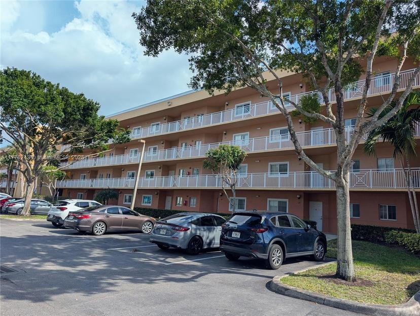 Picture of 4723 E Lucerne Lakes Blvd E # 634, Green Acres FL 33467