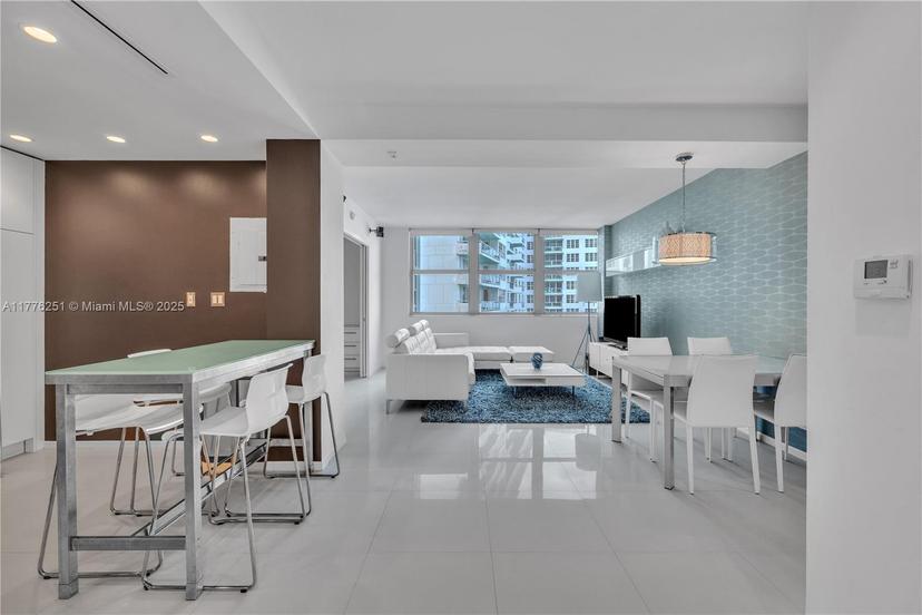 Picture of 5055 Collins Ave # 7A, Miami Beach FL 33140