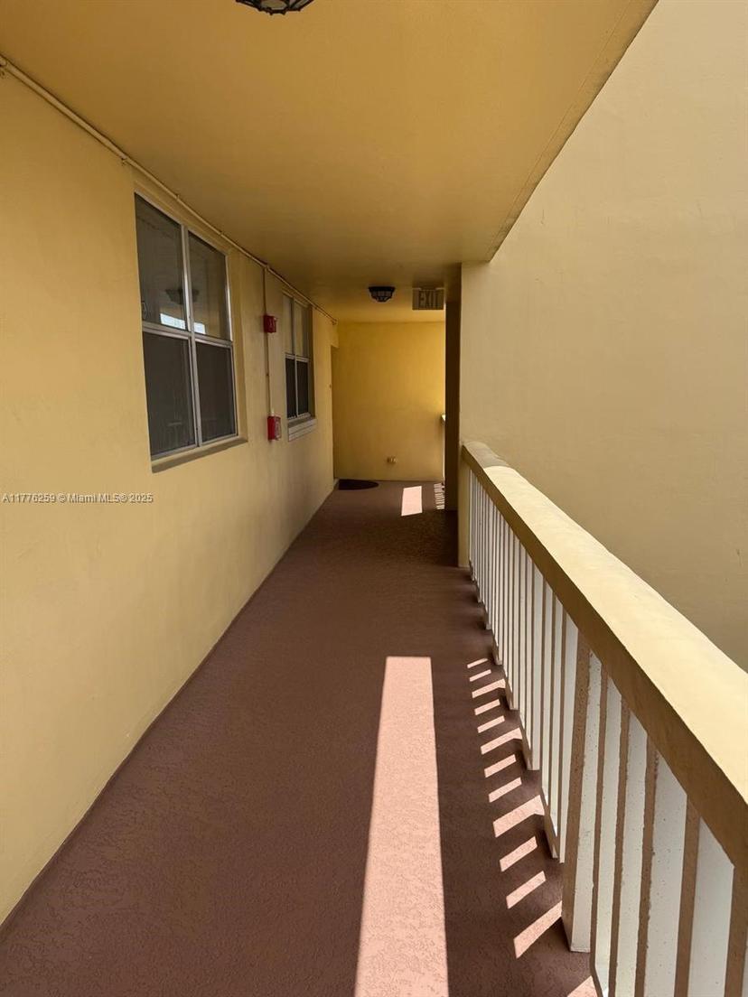 Picture of 6071 NW 61St Ave # 211, Tamarac FL 33319