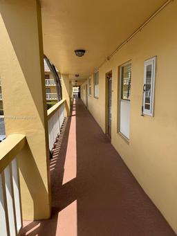 Picture of 6071 NW 61St Ave # 211, Tamarac, FL 33319