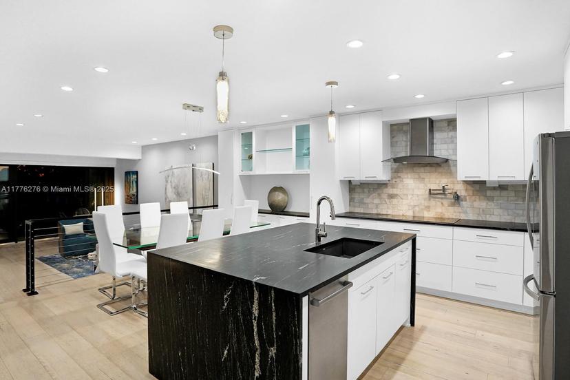 Picture of 3543 S Ocean Blvd # 103, South Palm Beach FL 33480